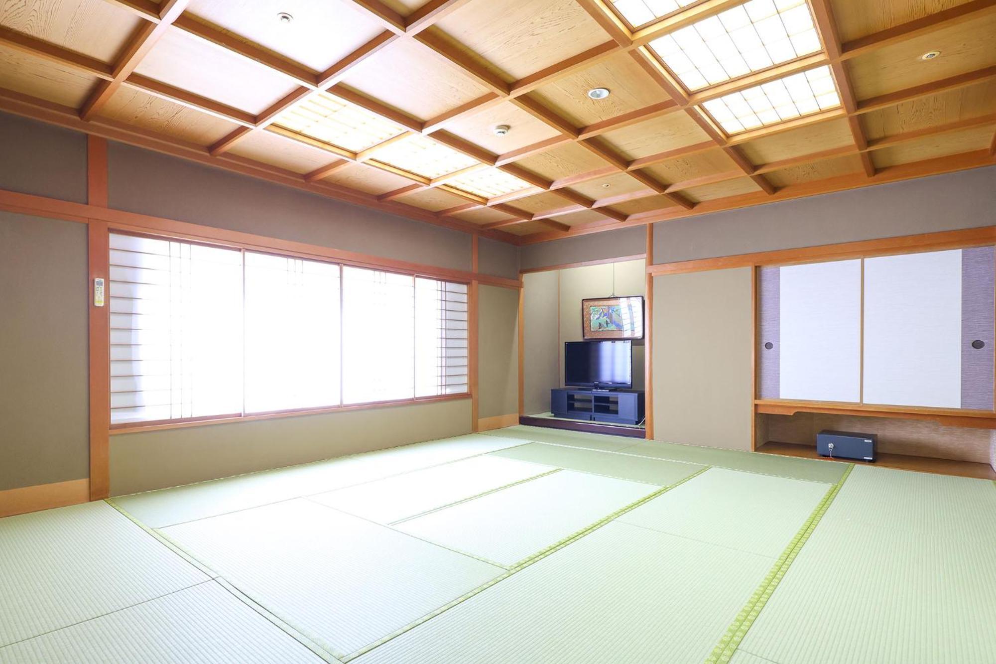 מלון קאגה Ooedo Onsen Monogatari Premium Yamashitaya מראה חיצוני תמונה