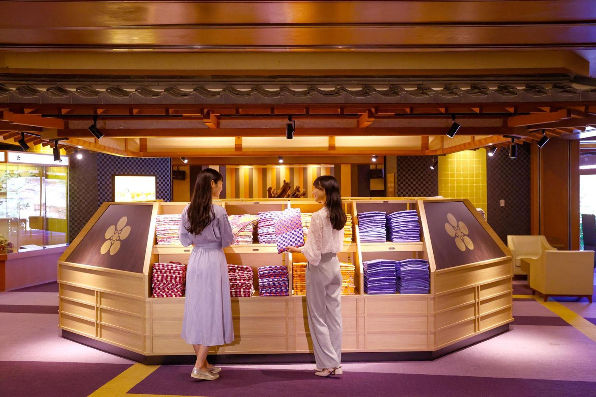 מלון קאגה Ooedo Onsen Monogatari Premium Yamashitaya מראה חיצוני תמונה