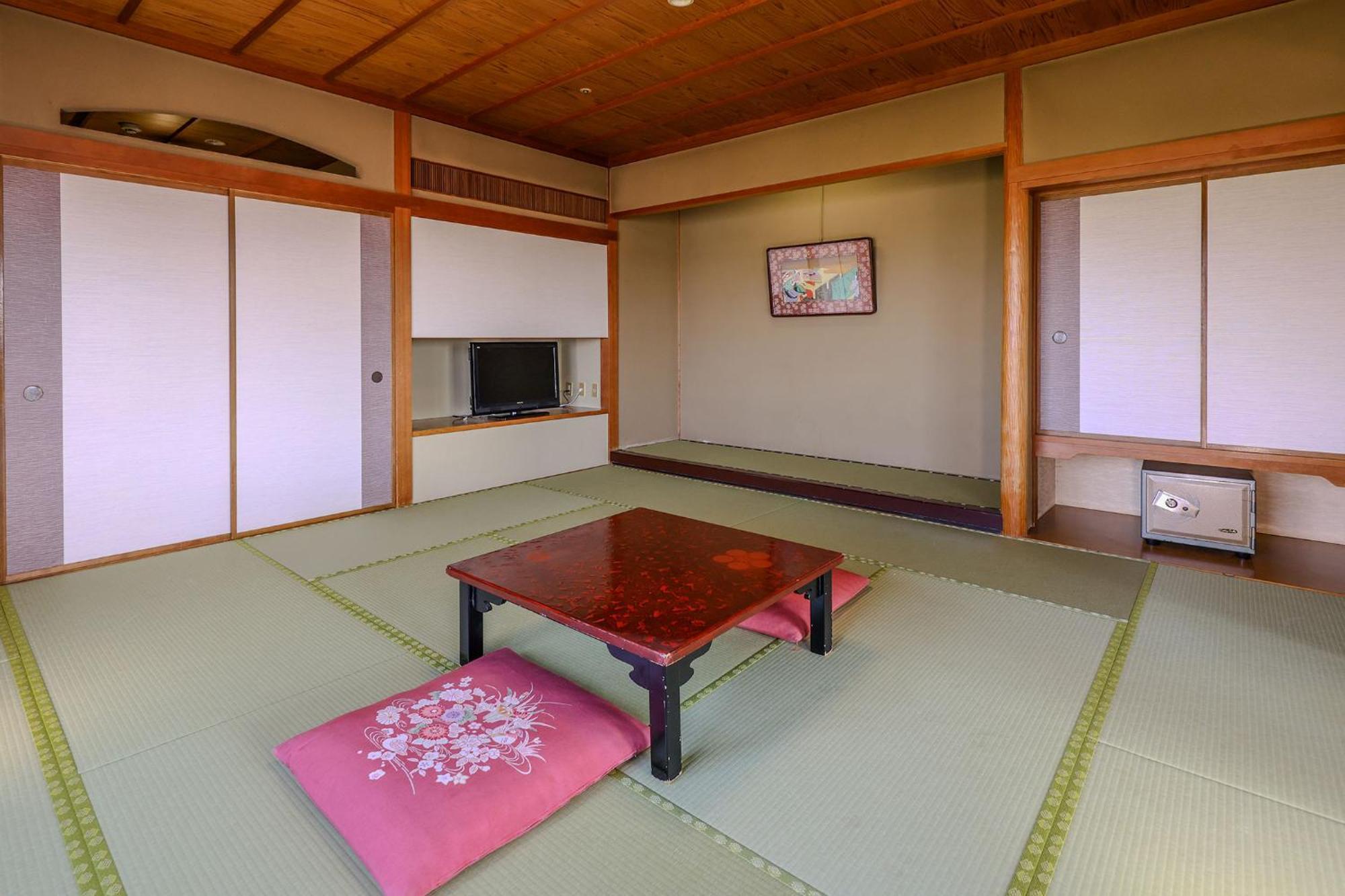 מלון קאגה Ooedo Onsen Monogatari Premium Yamashitaya מראה חיצוני תמונה