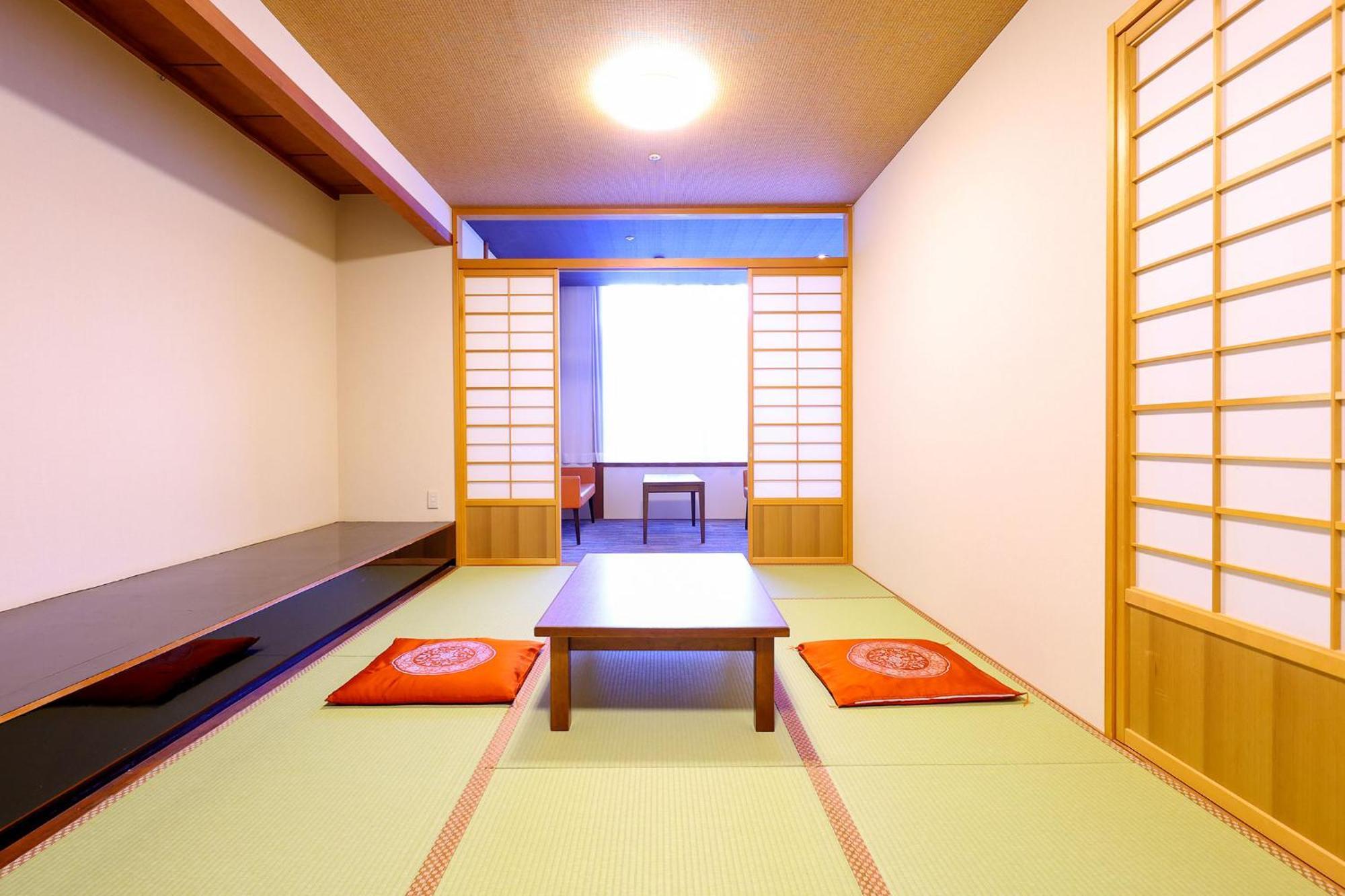 מלון קאגה Ooedo Onsen Monogatari Premium Yamashitaya מראה חיצוני תמונה